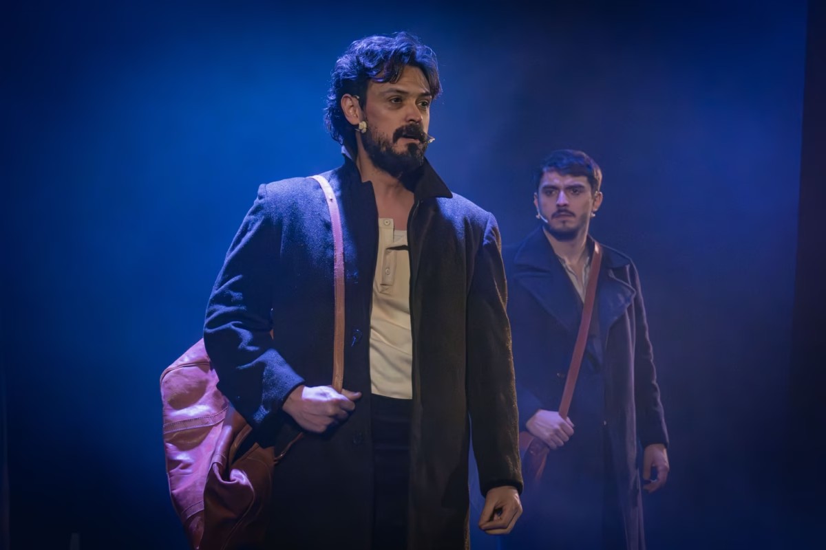 Emmanuel Degracia en escena como Sweeney Todd